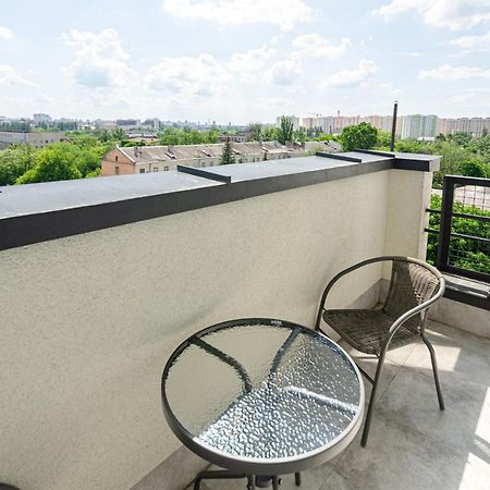 קייב Petrovdom 5-25 In Cozy Apartment In Residential Complex "Beresteiskyi" מראה חיצוני תמונה