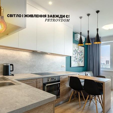 קייב Petrovdom 5-25 In Cozy Apartment In Residential Complex "Beresteiskyi" מראה חיצוני תמונה