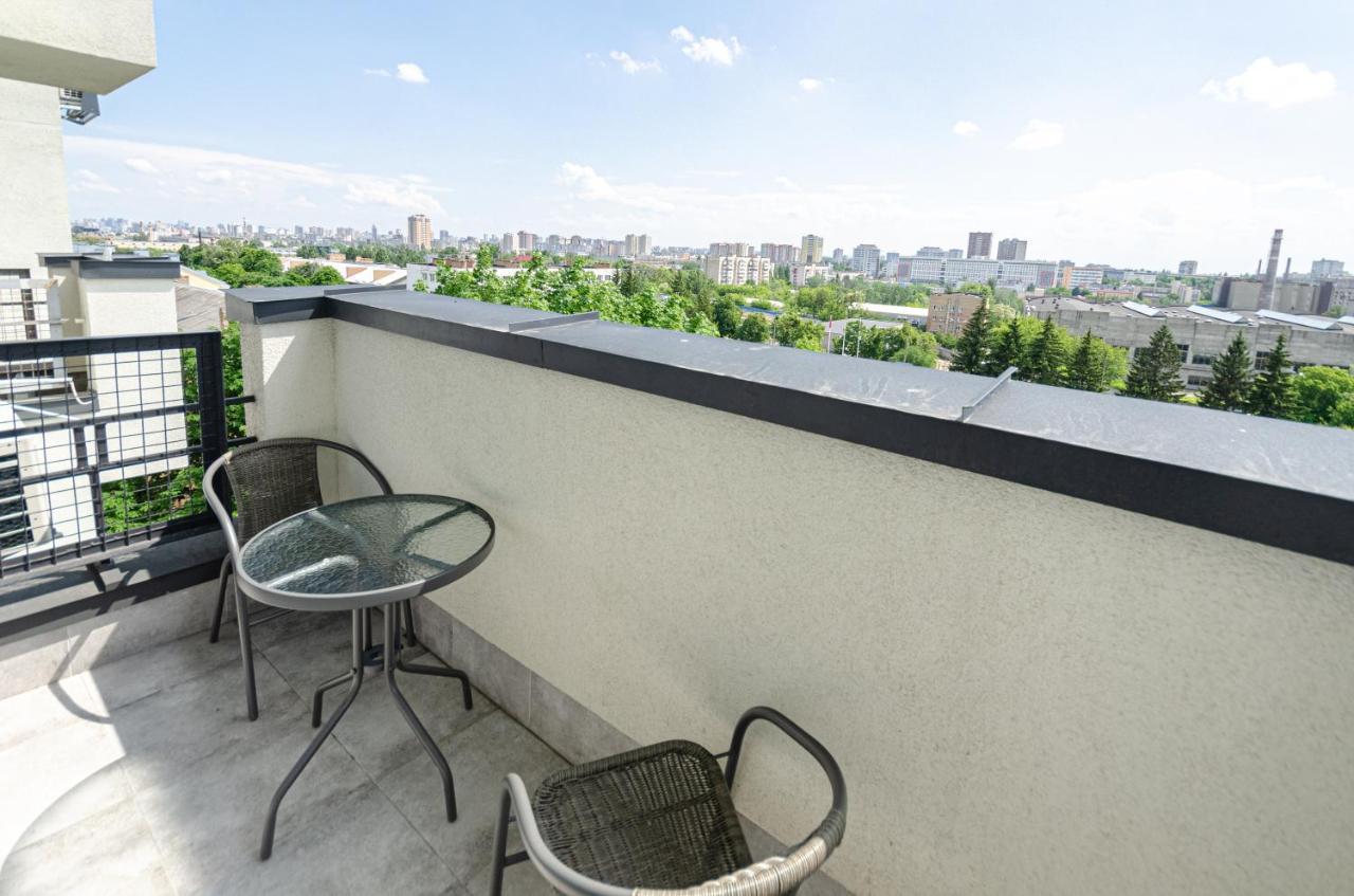 קייב Petrovdom 5-25 In Cozy Apartment In Residential Complex "Beresteiskyi" מראה חיצוני תמונה